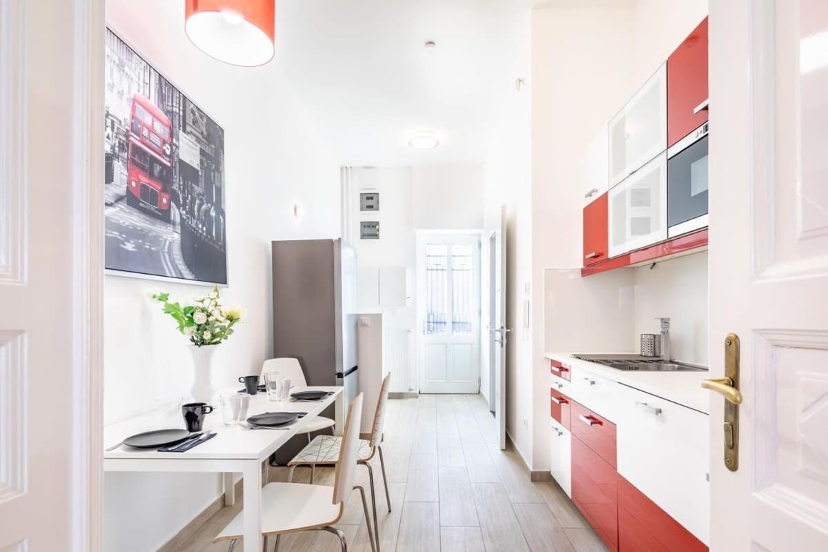 Super Central Convenient Apartment Budapest Exteriör bild